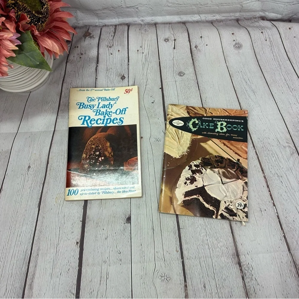 Vintage soft cover Recipe cookbook Pillsbury 1966 &  good housekeeping 1958